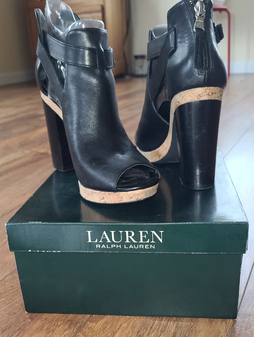 Lauren Ralph Lauren Booties Size 8